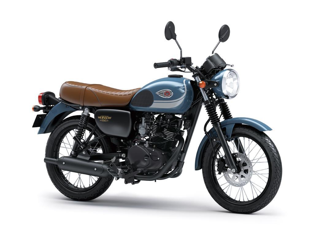 Kawasaki W175 Biru Badai, Makin Kental Tematis Retro 