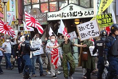 Mengenal Lebih Jauh &quot;Uyoku Dantai 右翼団体&quot; (Organisasi Politik Sayap Kanan Jepang) 