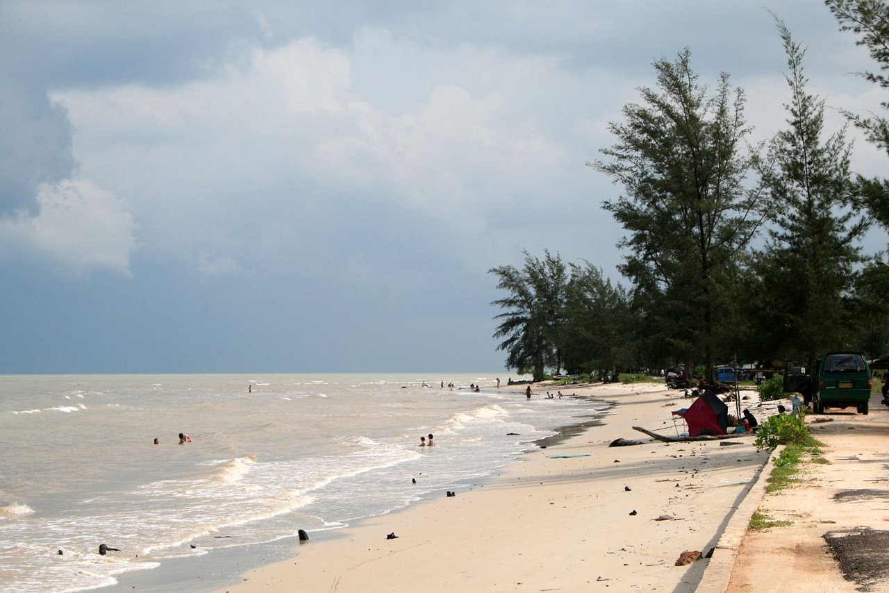 Pesona Pantai pasir padi Bangka Belitung :)