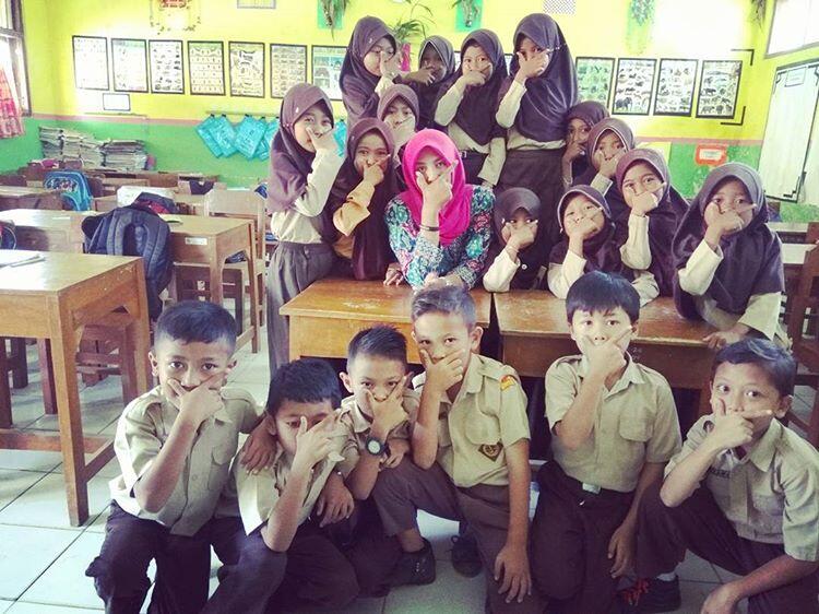 Suka Duka Bagi Mereka Yang Memiliki Presensi Pertama Di Sekolah