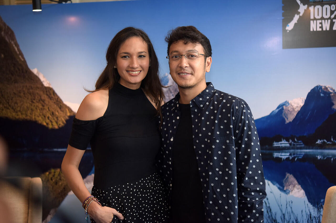 Serasinya Pasangan Nadine Chandrawinata dan Dimas Anggara