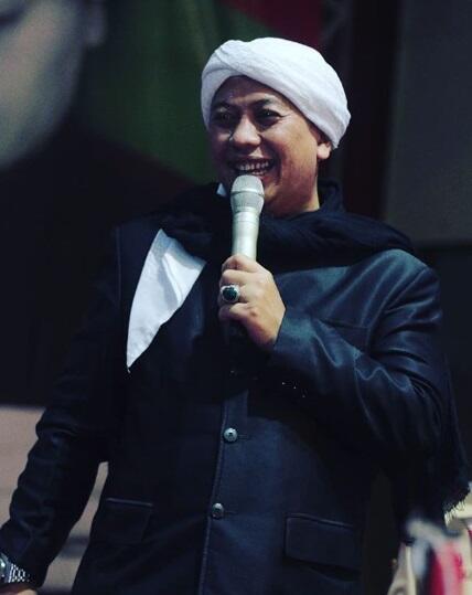 Ssst... Ini Gan Wajah Cantik Bebi Silvana, Istri Baru Penyanyi Religi Opick