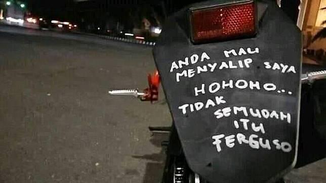 Mengingat Lalu Lalang Lalu Lintas Indonesia Bikin Ngakak Online! Wik Wik Wik!