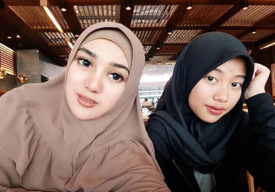 Ssst... Ini Gan Wajah Cantik Bebi Silvana, Istri Baru Penyanyi Religi Opick