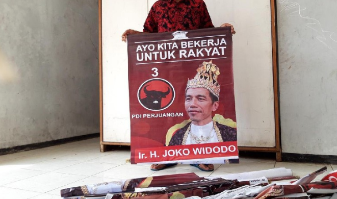 Pemasang Poster Raja Jokowi Mengaku Dukung Jokowi 2 Periode