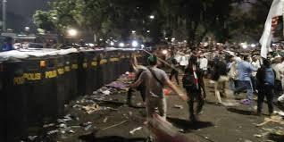 Demo !! Kok Doyan ??