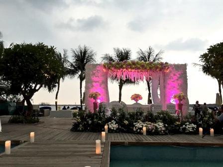 5 Tempat Resepsi Pernikahan Paling Romantis yang Ada di Indonesia