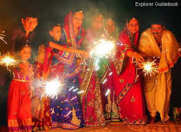 Mengapa kita merayakan Diwali (Why we celebrate Diwali)