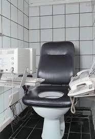 Fakta! 14 Toilet Unik Ini Ada di Dunia
