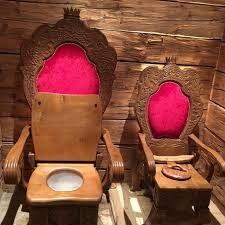 Fakta! 14 Toilet Unik Ini Ada di Dunia
