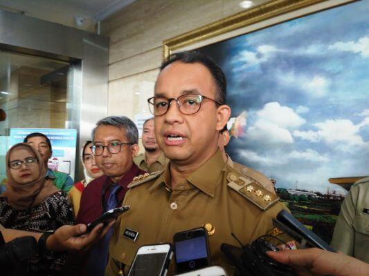 Anies Belum Memiliki Solusi Terkait Tanah Amblas di Bantaran Kali Ciliwung

