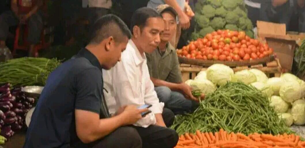 Praktik Curang Pengusaha Tiongkok Rugikan Elektabilitas Jokowi