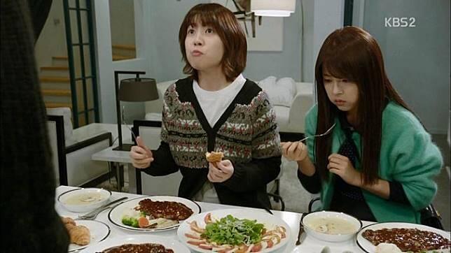 12 Hidangan Lezat yang Sering Bikin Salah Fokus Saat Menonton Drama Korea