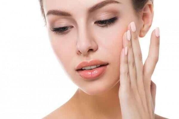 Gak Perlu Takut Menor, 5 Cara Gunakan Makeup No-makeup dengan Sempurna