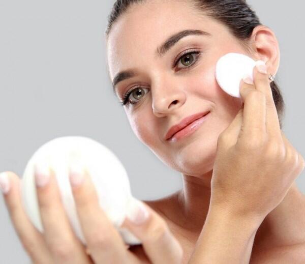 Gak Perlu Takut Menor, 5 Cara Gunakan Makeup No-makeup dengan Sempurna