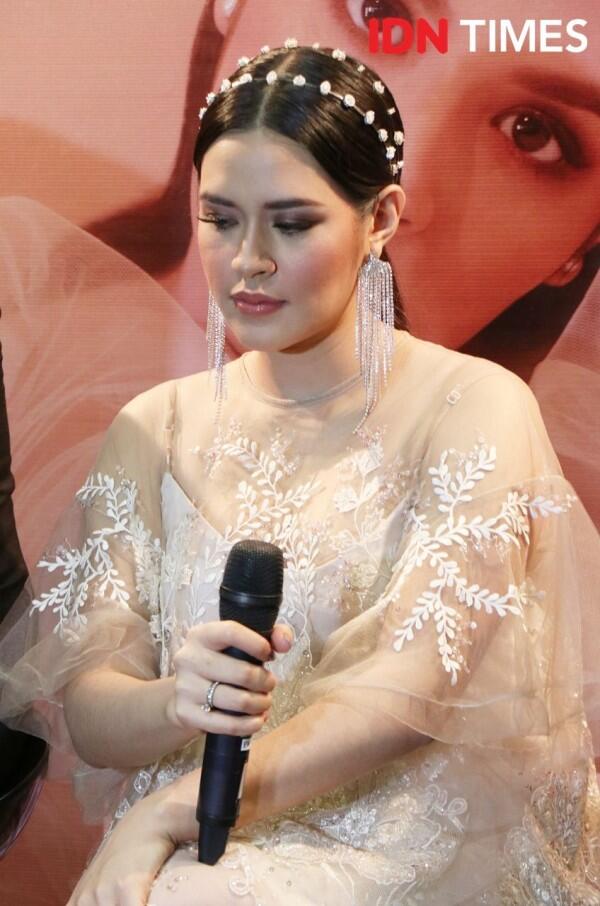 Penuh Haru, 15 Potret Konser Perpisahan Raisa Sebelum Vakum