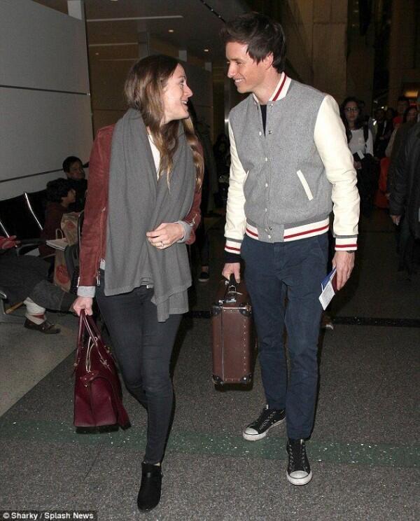 11 Potret Relationship Goals ala Eddie Redmayne & Istri, Mesra Banget
