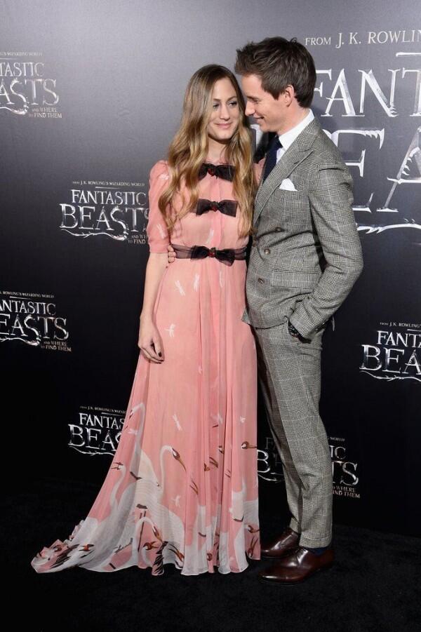 11 Potret Relationship Goals ala Eddie Redmayne & Istri, Mesra Banget