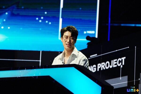 10 Potret San E, Rapper Korea yang Lagu Terbarunya Jadi Kontroversi
