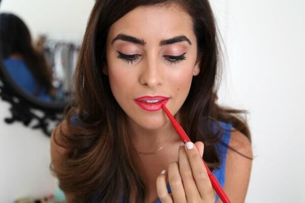 Travel Friendly, Ini 6 Automatic Lip Liner Bagus dan Praktis Dipakai