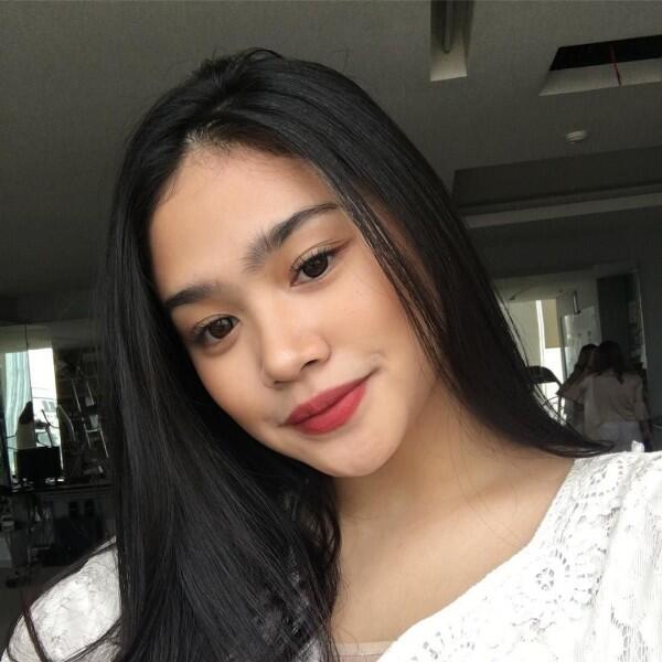 10 Foto Manis Tiarani, Putri Mulan Jameela yang Sudah Beranjak Dewasa