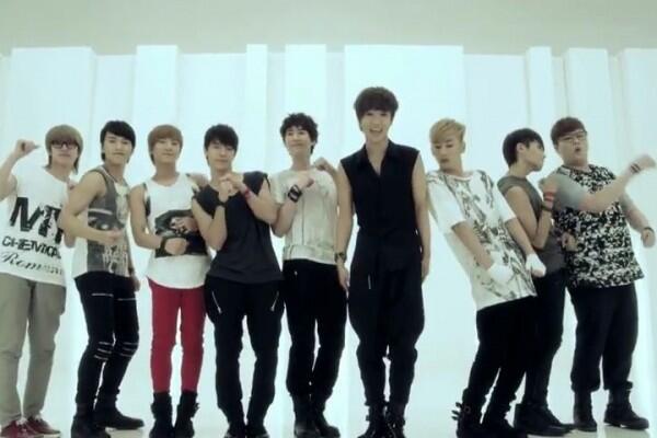 Nostalgia Dulu, Ini 7 Lagu Super Junior yang Pernah Jaya di Masanya