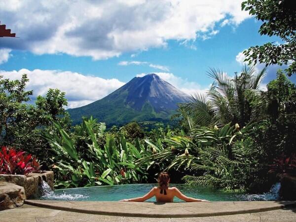 10 Daftar Hotel Terbaik di Dunia, Bali Ada di Urutan Pertama Lho!