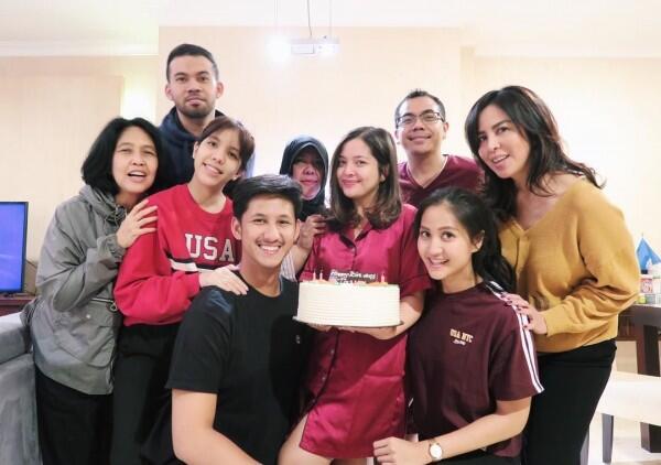 Sudah 26 Tahun & Jadi Istri Orang, 10 Potret Tasya yang Awet Imutnya
