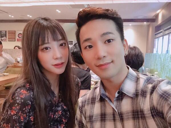 Jangan Patah Hati, 8 Idol KPop Ini Telah Konfirmasi Punya Pacar!