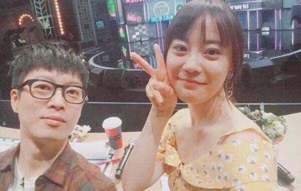 Jangan Patah Hati, 8 Idol KPop Ini Telah Konfirmasi Punya Pacar!