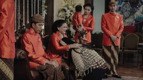 18 Arti Prosesi Sakral Pernikahan Adat Jawa yang Dijalani Paula-Baim