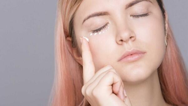 Perhatikan 5 Hal Ini Agar Eyeliner Tak Mudah Luntur!