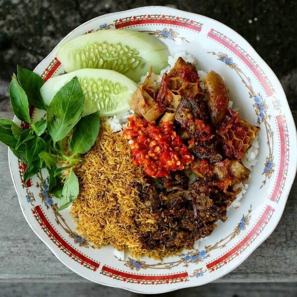 9 Warung Nasi Babat Paling Laris Di Surabaya, Endes Maksimal!