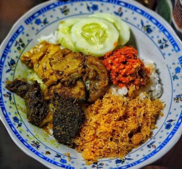 9 Warung Nasi Babat Paling Laris Di Surabaya, Endes Maksimal!