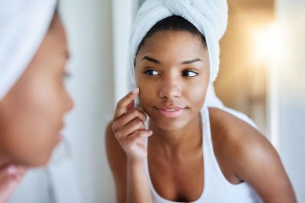 Skincare 101: Hydrating Vs Moisturizing, Apa Sih Perbedaannya?