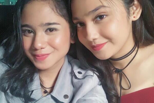 Bak Saudara Kembar, 10 Potret Kompak Tissa Biani - Syifa Hadju Syuting