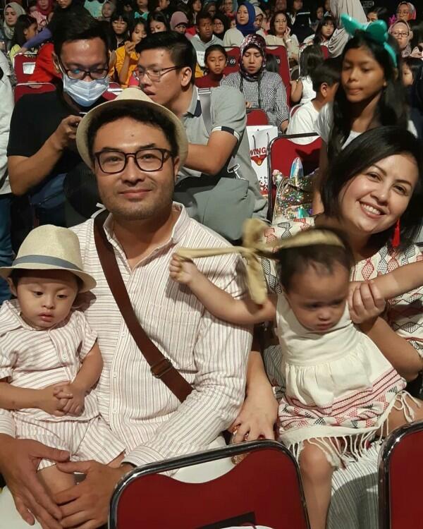 Lucunya, 10 Tingkah Anak Kembar Surya Saputra Ini Bikin Kamu Gemes!