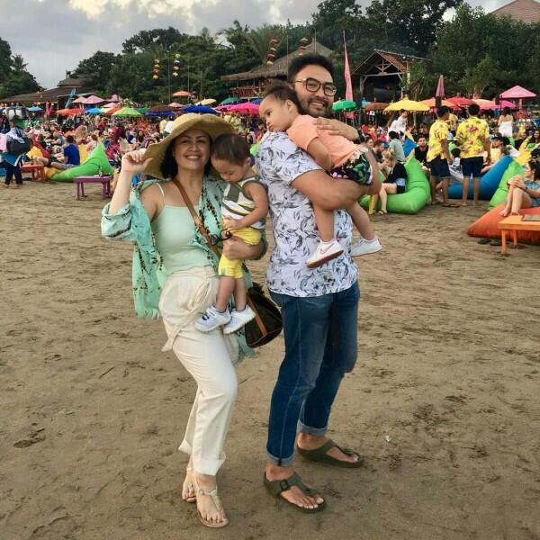 Lucunya, 10 Tingkah Anak Kembar Surya Saputra Ini Bikin Kamu Gemes!
