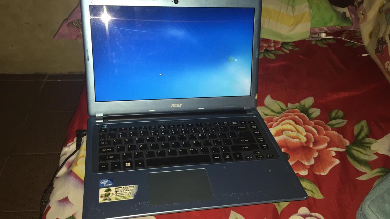 LAPTOP ACER ASPIRE V5-431 (LAYAR BIRU)
