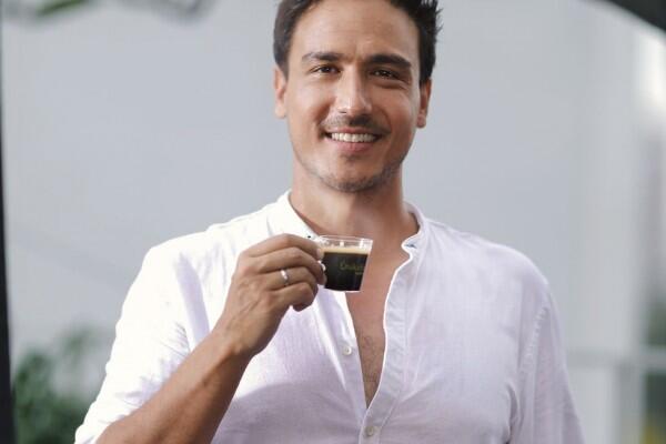 Yuk, Ngopi Gratis Bareng Hamish Daud di Tunjungan Plaza!