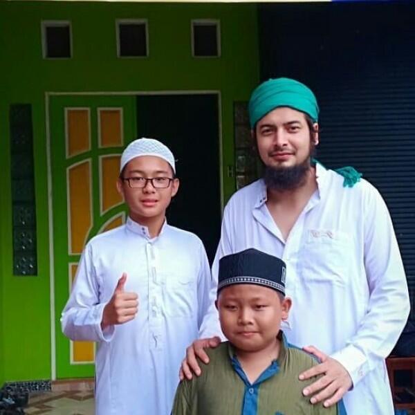 Bikin Pangling! 10 Foto Terbaru Boy Hamzah '7 Manusia Harimau'