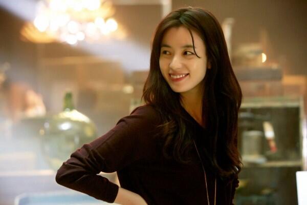 5 Alasan Kamu Harus Nonton Film Korea 'The Beauty Inside'