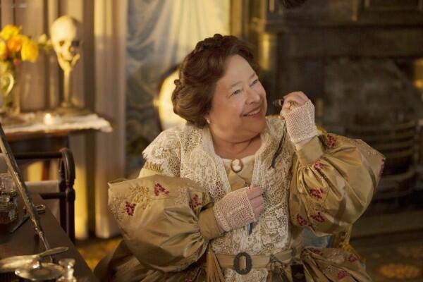 Merinding, Kisah Nyata 10 Karakter Wanita di American Horror Story