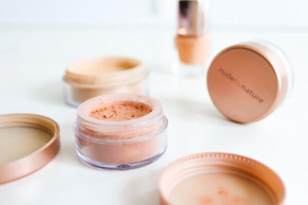 7 Cara Makeup Natural yang Mudah Diaplikasikan Para Pemula