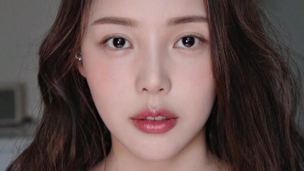 7 Cara Makeup Natural yang Mudah Diaplikasikan Para Pemula
