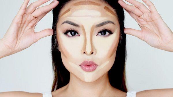 Ini 5 Pengaplikasian Kosmetik yang Tersulit Bagi Cewek Saat Dandan
