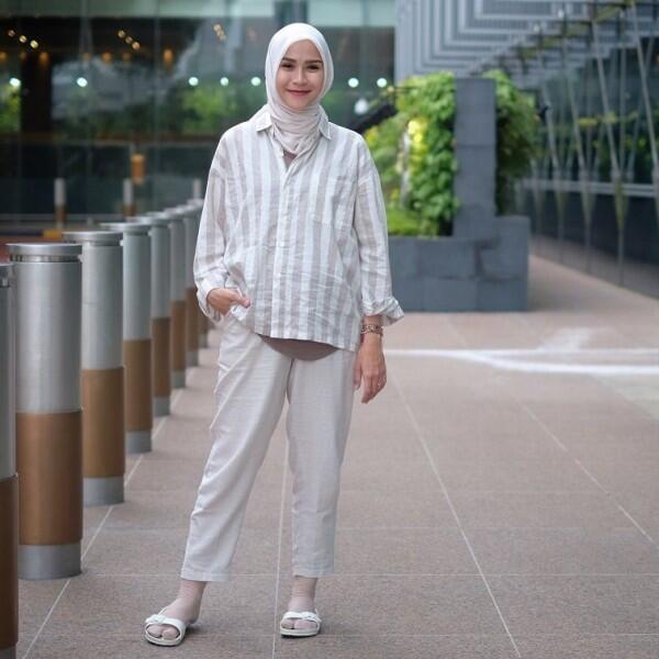 10 Inspirasi Fashion Bumil Berhijab, Referensi Tampil Fresh & Santun!