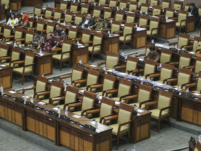 Jelang akhir masa jabatan, kinerja DPR tetap jeblok