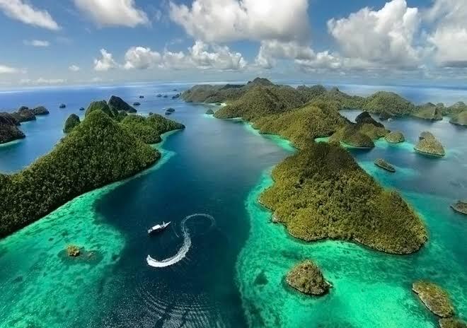 Sharecost trip raja ampat wayag-piaynemo 7-10 maret 2019