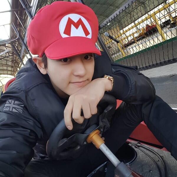 Punya Sejuta Pesona, 11 Fakta Chanyeol EXO Ini Bikin Fans Jatuh Hati